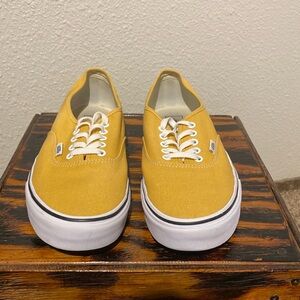 Men’s vans no original box but still in condition
